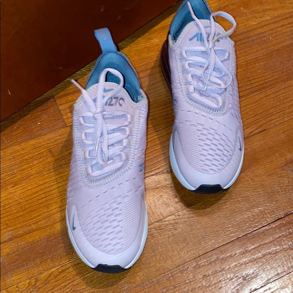 womens 270 - Picture 2 of 9